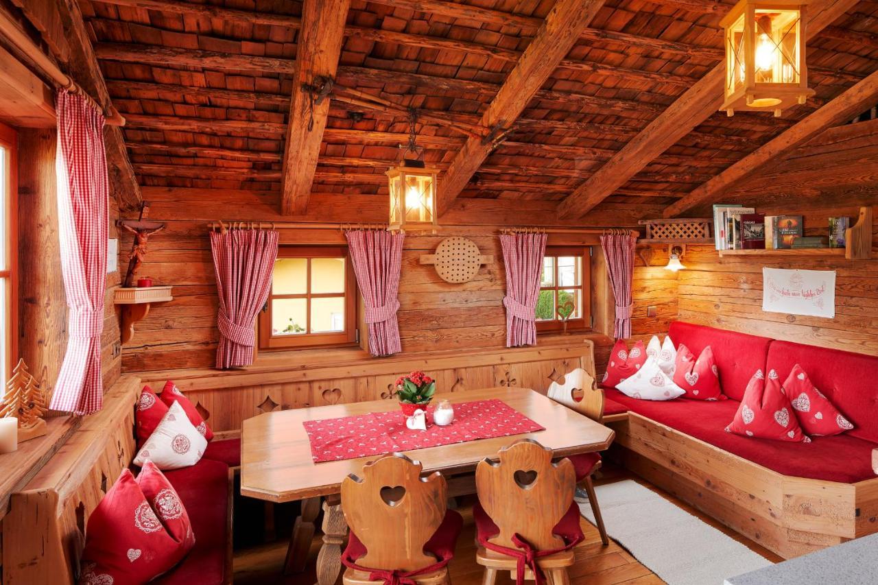 Almdorf Flachau - Luxus Huettenurlaub Exterior photo